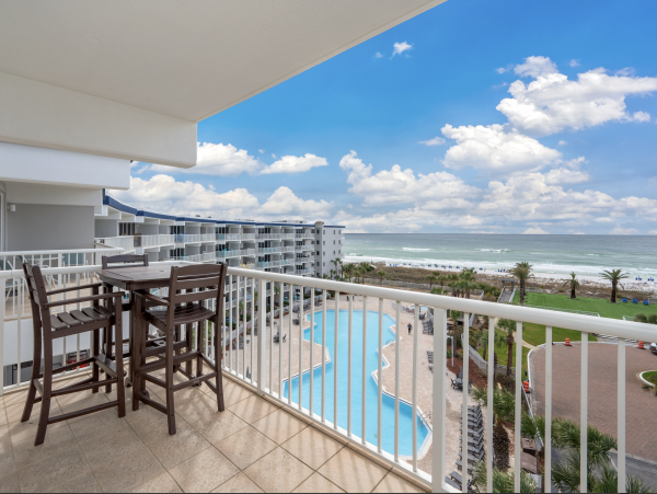 Fort Walton Beach Vacation Rental – Gulf Front Condo with Balcony Views & Modern Comforts